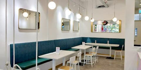 AM:PM CAFE - Dog Cafes