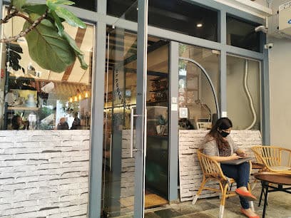 Bearded Bella - Dog Cafes