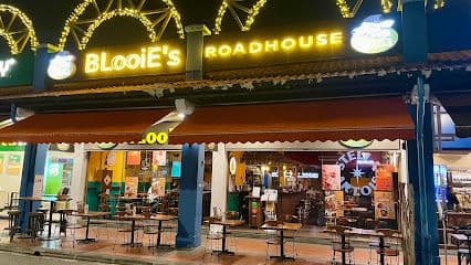 BLooiE's Roadhouse - Dog Cafes