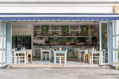 Blu Kouzina Siglap - Dog Cafes