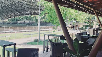 Cheval Cafe Bar Bistro - Dog Cafes