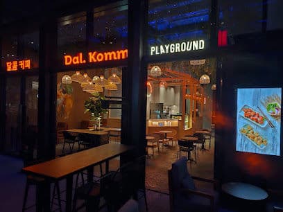 Dal.Komm Playground - Dog Cafes