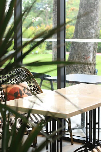 Hub & Spoke Cafe - Dog Cafes