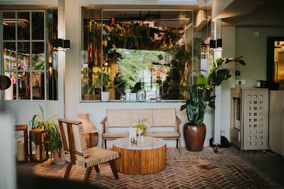 Ida's Bar - Dog Cafes