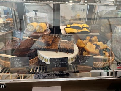 Ling’s Patisseries - Dog Cafes
