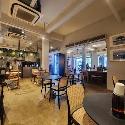 Little Rogue Coffee - Dog Cafes
