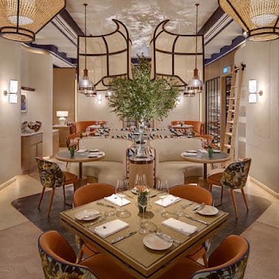 Maison Boulud - Dog Cafes