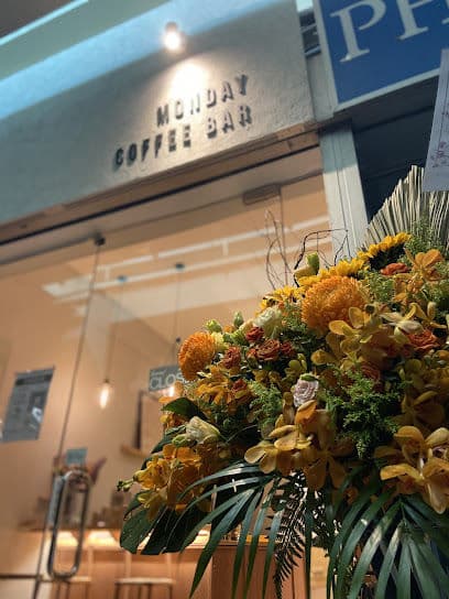 Monday Coffee Bar - Dog Cafes
