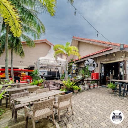 Ohana Beach House(Pasir Ris) - Dog Cafes