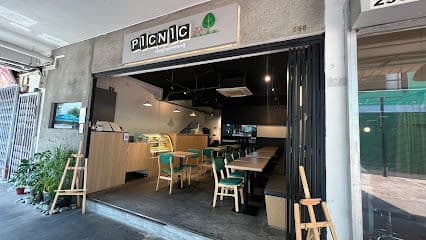 P1CN1C - Dog Cafes