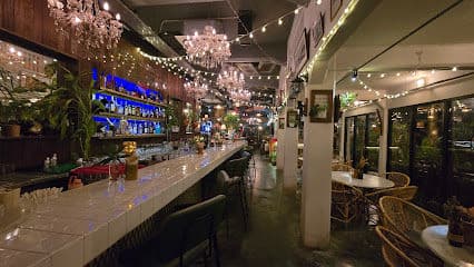 The Coastal Settlement - Dog Cafes