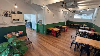 The Garden Slug Family Restaurant - Dog Cafes