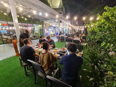 Warm Up Cafe @ The Star Vista - Dog Cafes