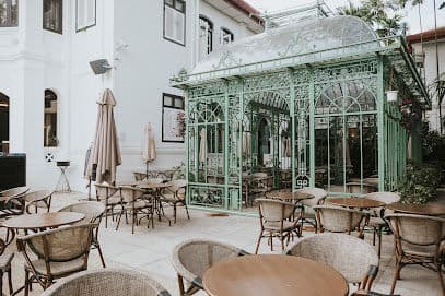 Wildseed Café at The Alkaff Mansion - Dog Cafes